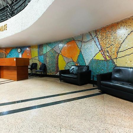 Oyo Hotel Metro International Near Lb Stadium Хайдарабад Экстерьер фото